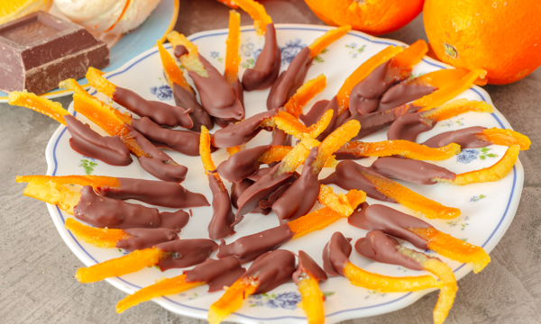 Scorze di arancia candite al cioccolato